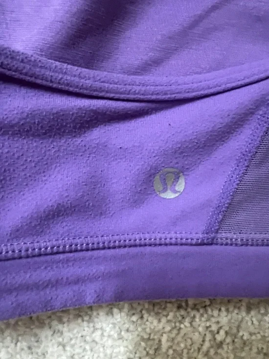 Lululemon older style- size 12 - Picture 3 of 4